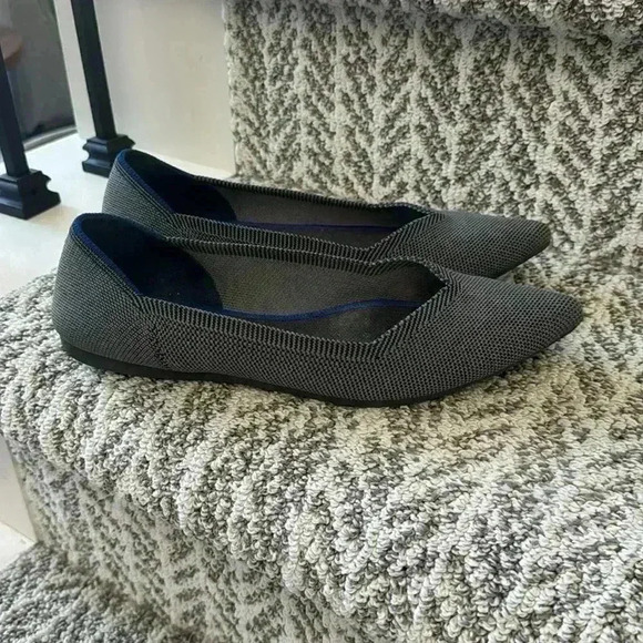 Rothy’s The Point shoe. Women’s size 8.5. Cloud Grey Birdeye. - Picture 2 of 9